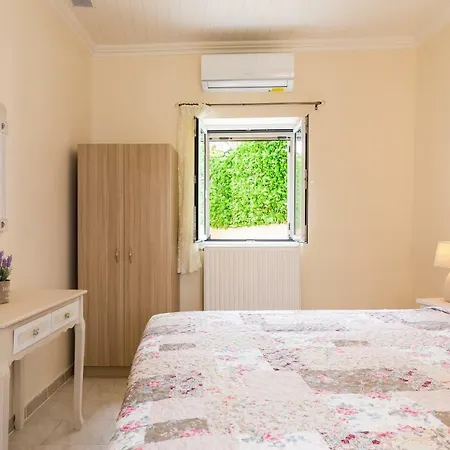 Holiday home Margreco In Garitsa *